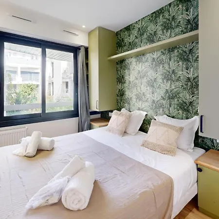 Apartment 173 Eiffel - Superb In Paris. *